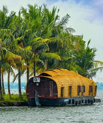Scenic Kerala backwaters and houseboat